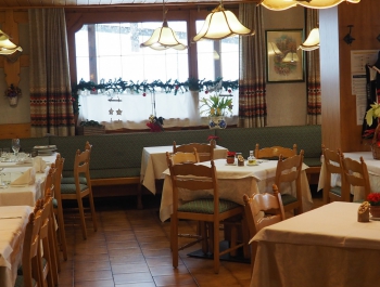 Marcowe NARTY na CIVECIE Termin: 06/03.-13/03.2027 Hotel PRINCIPE Santa Fosca  CENA: 800,-€/osoba dorosła  skipass w cenie - zdjęcie4