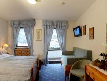 POKÓJ JUNIOR SUITE